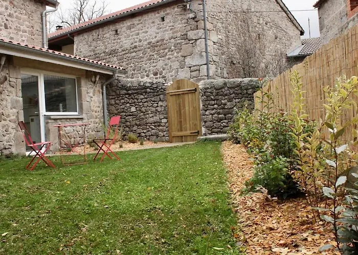 Superbe Appartement Avec Jacuzzi Et Jardin Prive