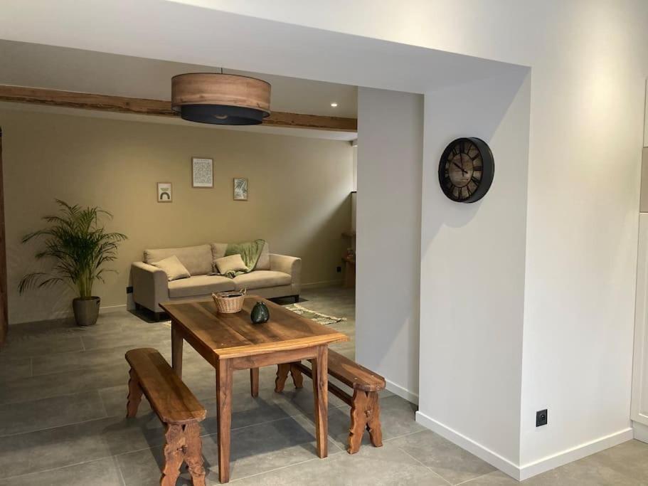 Apartment Superbe Avec Jacuzzi Et Jardin Prive Marlhes
